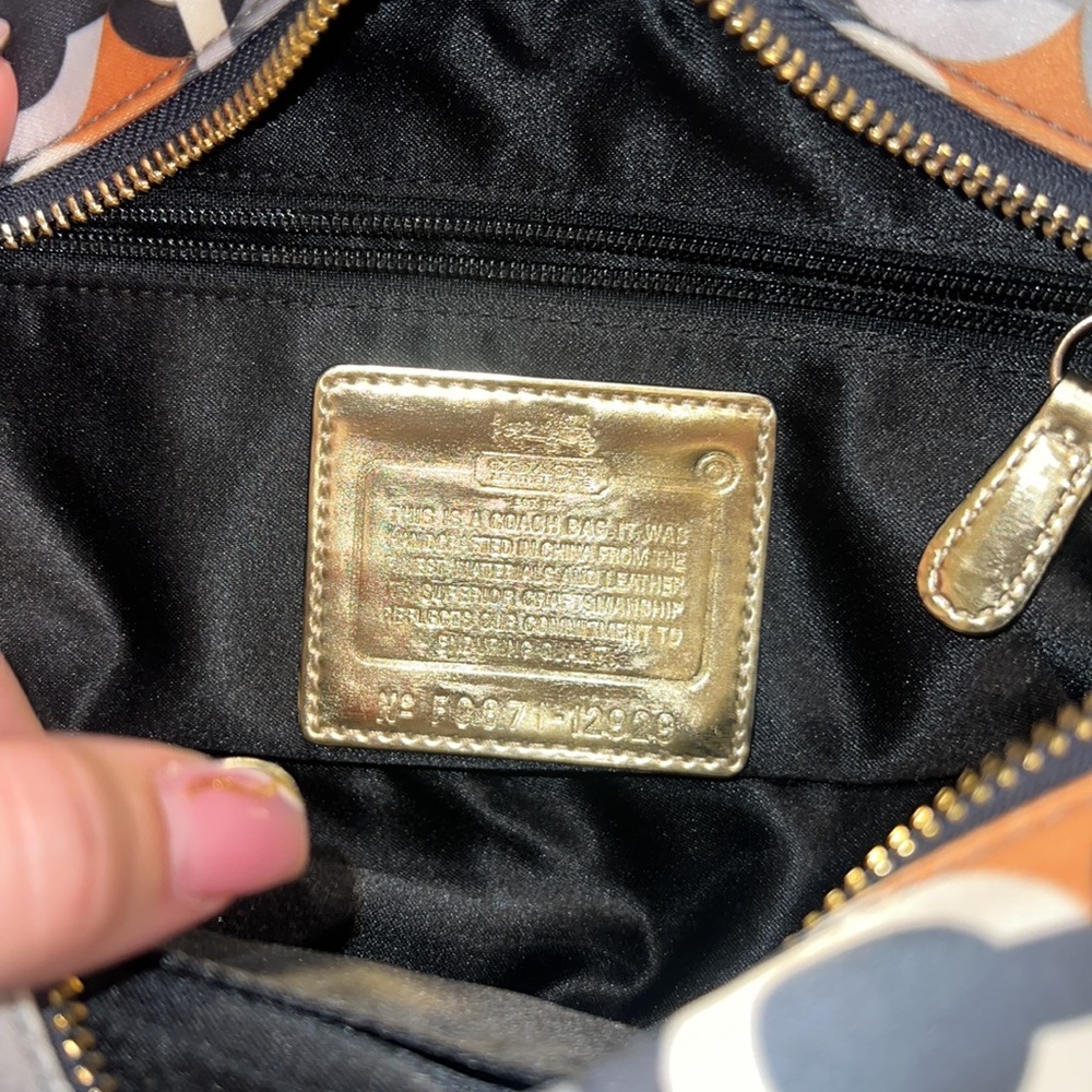 Coach Bag - Picture 6 of 8
